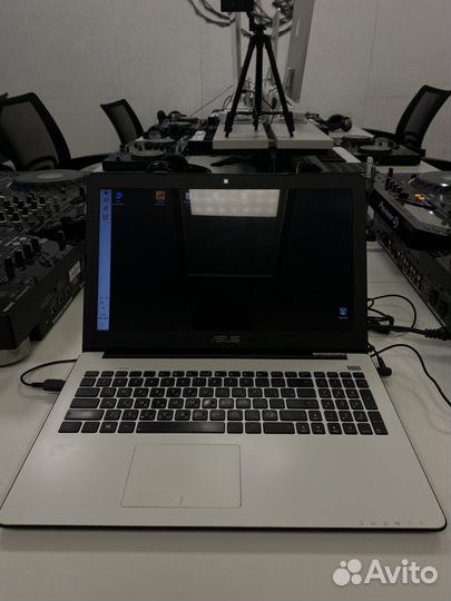 Ноутбук asus