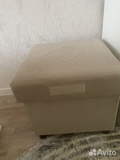 Мебель,два кресла,пуфик