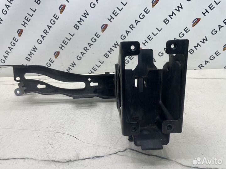 Кронштейн фары правый Bmw F20 F21 F30 F31 F32 F34