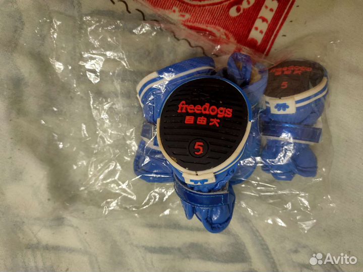 Одежда и обувь для собак средних пород