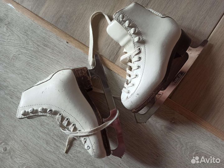 Коньки профессиональные