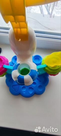 Мороженица и парикмахерская