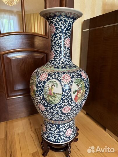 Китайская керамическая ваза