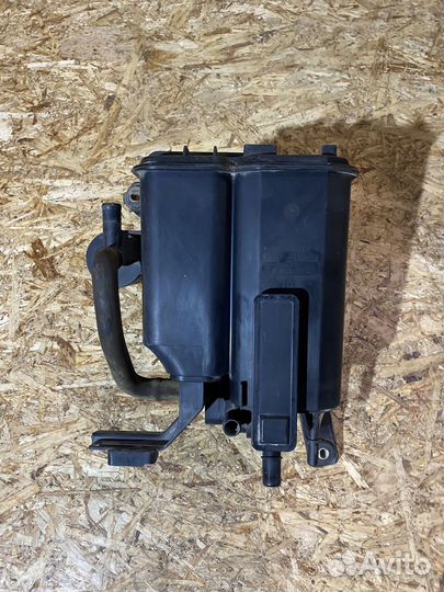 Абсорбер Фильтр угольный VW Touareg GP 02-10