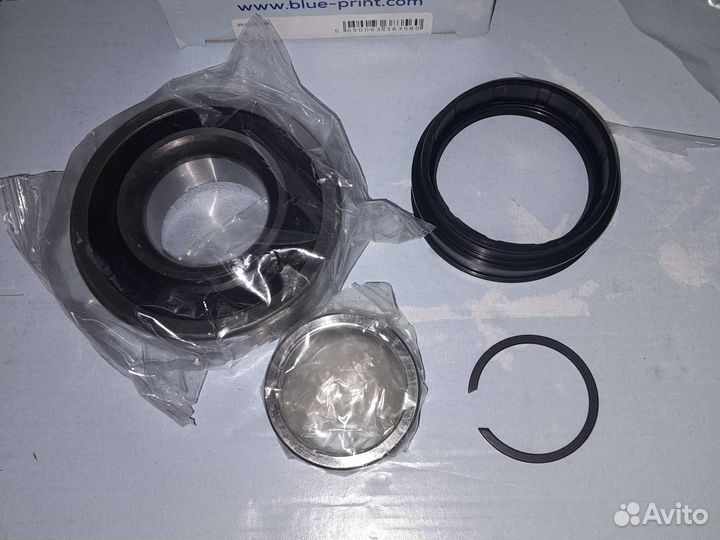 Комплект подшипник полуоси RR toyota fortuner hilu