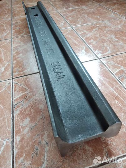 Фрагмент старинной рельсы