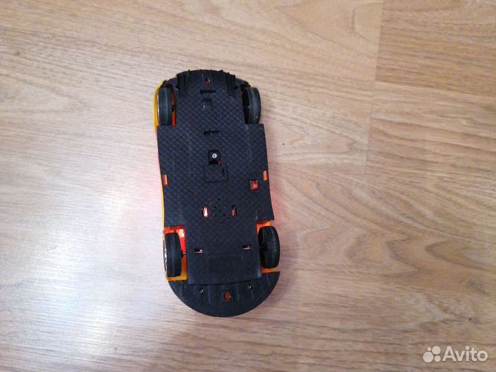 Игрушка автомобиль