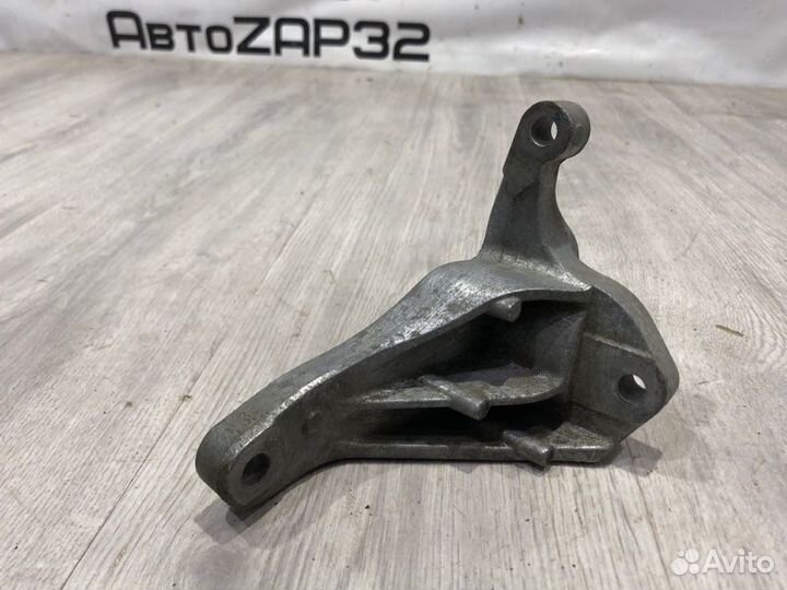 Кронштейн кпп задний Ford Focus 2 1.8 дизель 2005