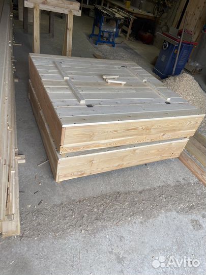 Песочница с крышкой-лавочкой