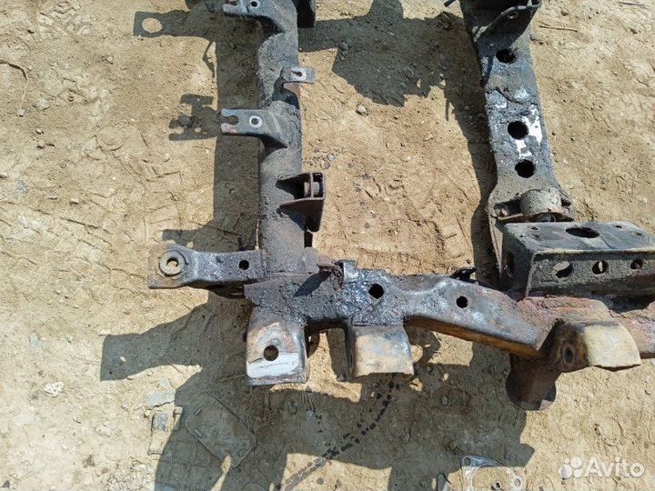 Балка подмоторная Mitsubishi Pajero 3 3.5 2003