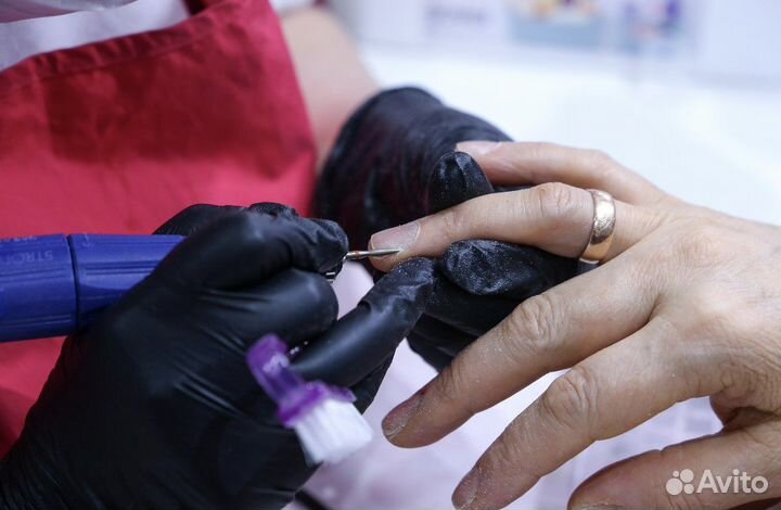 Маникюр и педикюр