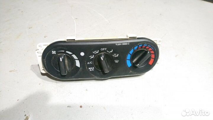 Блок управления печкой Mazda Tribute 2.0 YF 2001