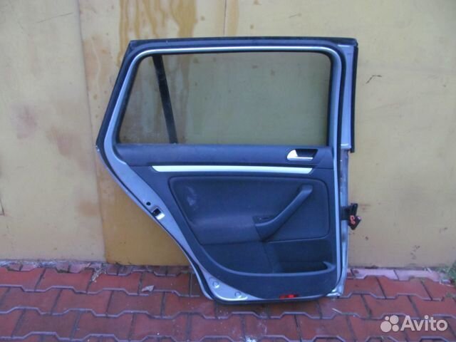 Дверь задняя левая Volkswagen Golf 5 2004-2009