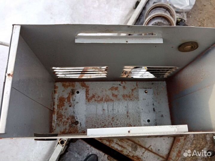 Ящичек переносной