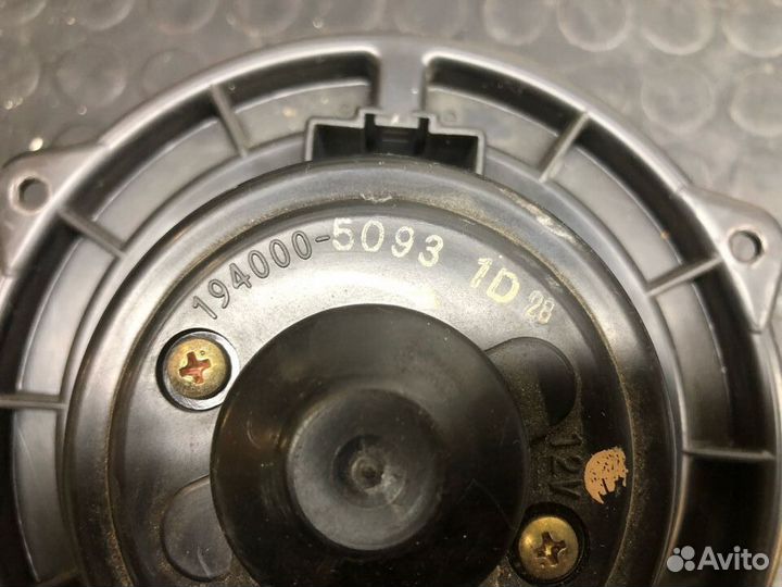 Моторчик печки Mitsubishi Pajero 3