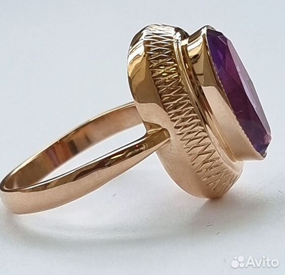 Золотое кольцо с аметистом. СССР