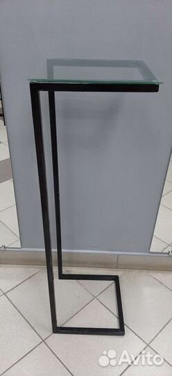 Вешалки и столы