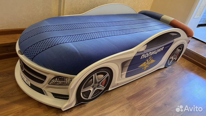 Детская кровать автомобиль