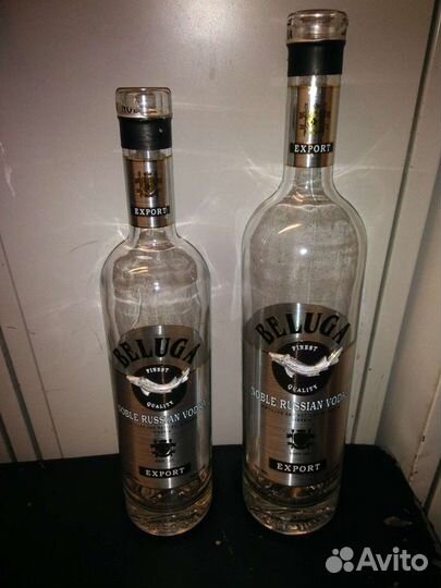 Белуга, пустые бутылки