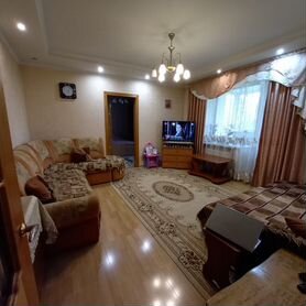 2-к. квартира, 60 м², 3/3 эт.