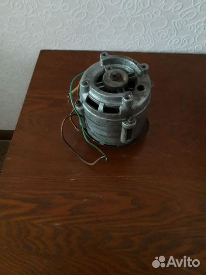 Двигататель стиральной машины