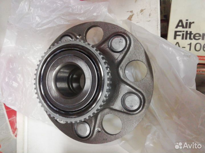 Ступица колеса задн honda: civic 2.0 Type-R/2.0 i