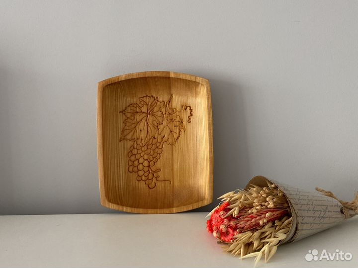 Деревянная тарелка блюдо из массива сосны новая