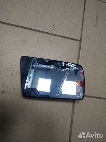 Вставки зеркала Mercedes 124