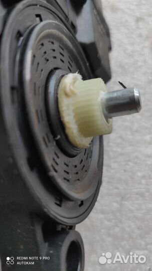 Моторчик стеклоподъёмника передний лев Kia Ceed JD