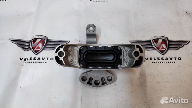 Опора двигателя правая Opel Astra J 2009-2018 год