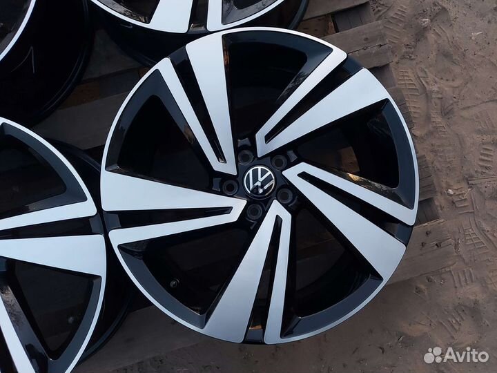 Volkswagen T-Cross Ориг Nevada R18 5x100 ET39 7J