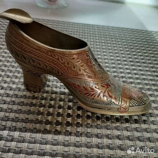 Пепельницы, вазы