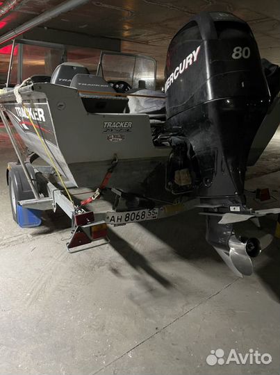 Катер Tracker Pro Guide V16