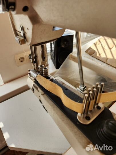 Рукавная промышленная швейная машина Juck 62681-LG