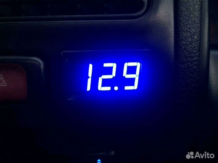 Вольтметры в ассортименте