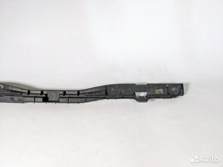 Крепление бампера заднее правое Opel Astra H