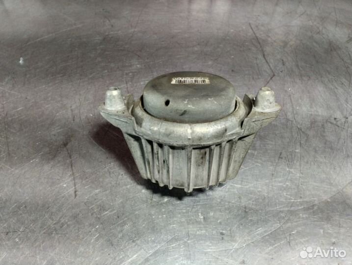 Подушка крепления двигателя Mercedes E-Class A207