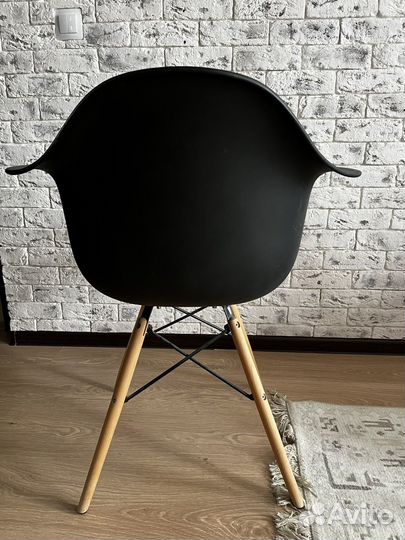 Кресло Eames