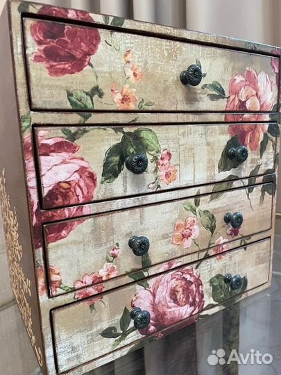 Шкатулка для украшений