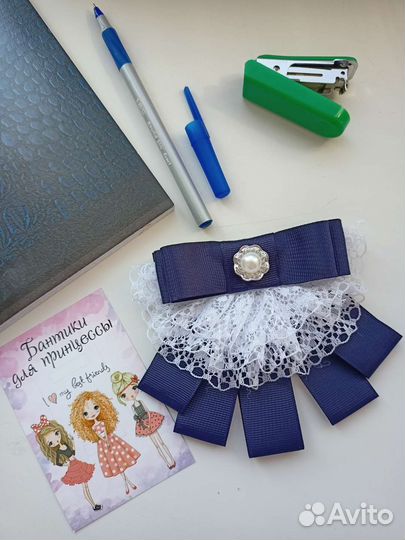 Школьные бантики и галстук