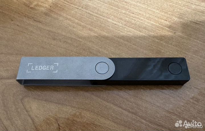 Ledger Nano X Аппаратный криптокошельк