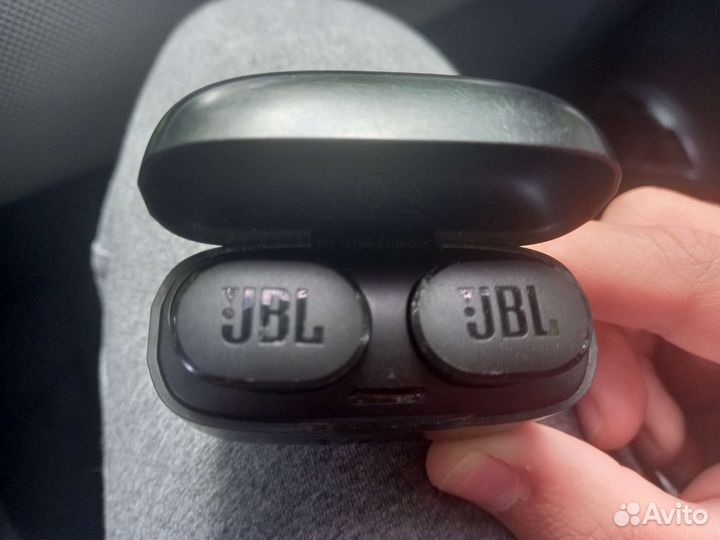 Беспроводные наушники jbl
