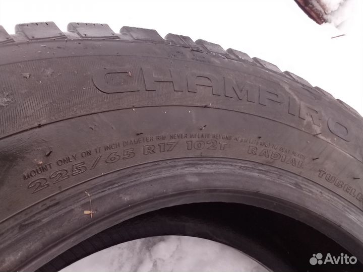 Goodyear UltraGrip 500 225/65 R17 102