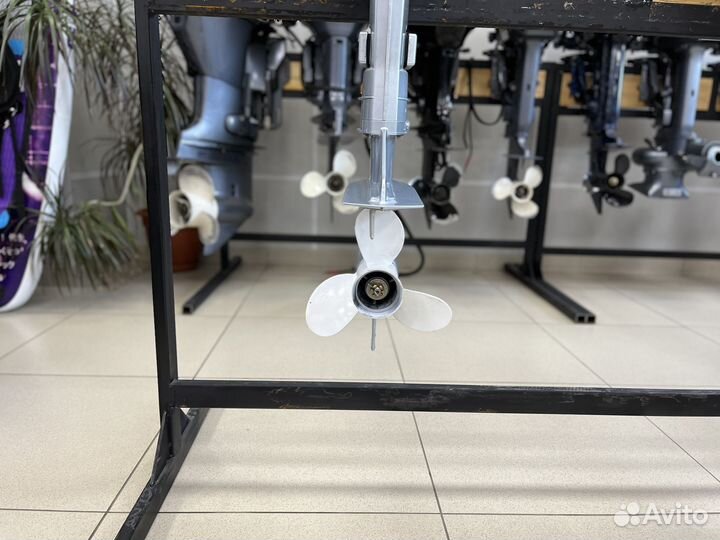 Лодочный мотор Sharmax (Шармакс) 9.8 лс витрина