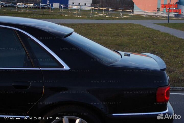 Козырек (спойлер) на стекло Audi A8 D2