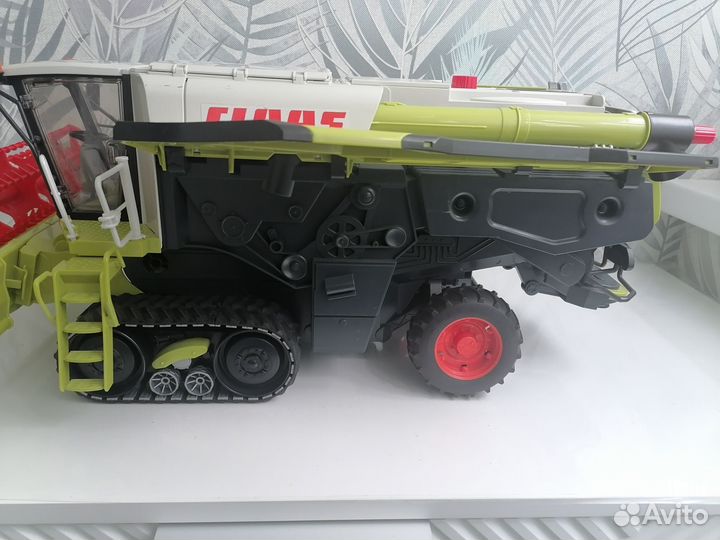 Комбайн claas lexion 780 игрушечный