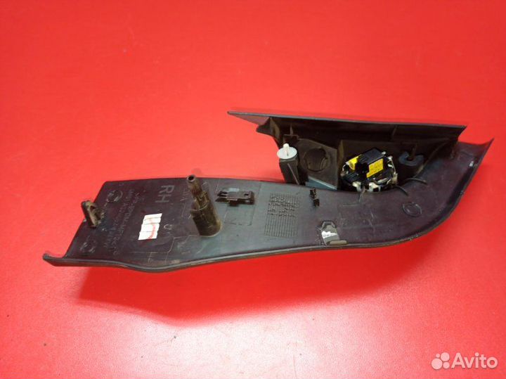 Накладка двери внутренняя передняя правая Ford