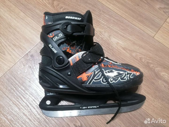 Коньки хоккейные детские
