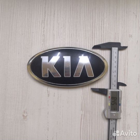 Эмблема KIA / киа черная 17х7,5 см новый тип