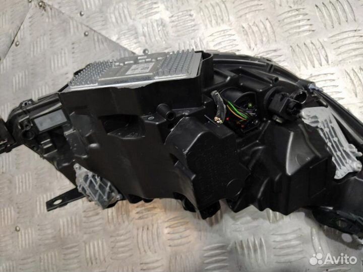 Фара левая Land Rover Discovery 5 2.0D L462